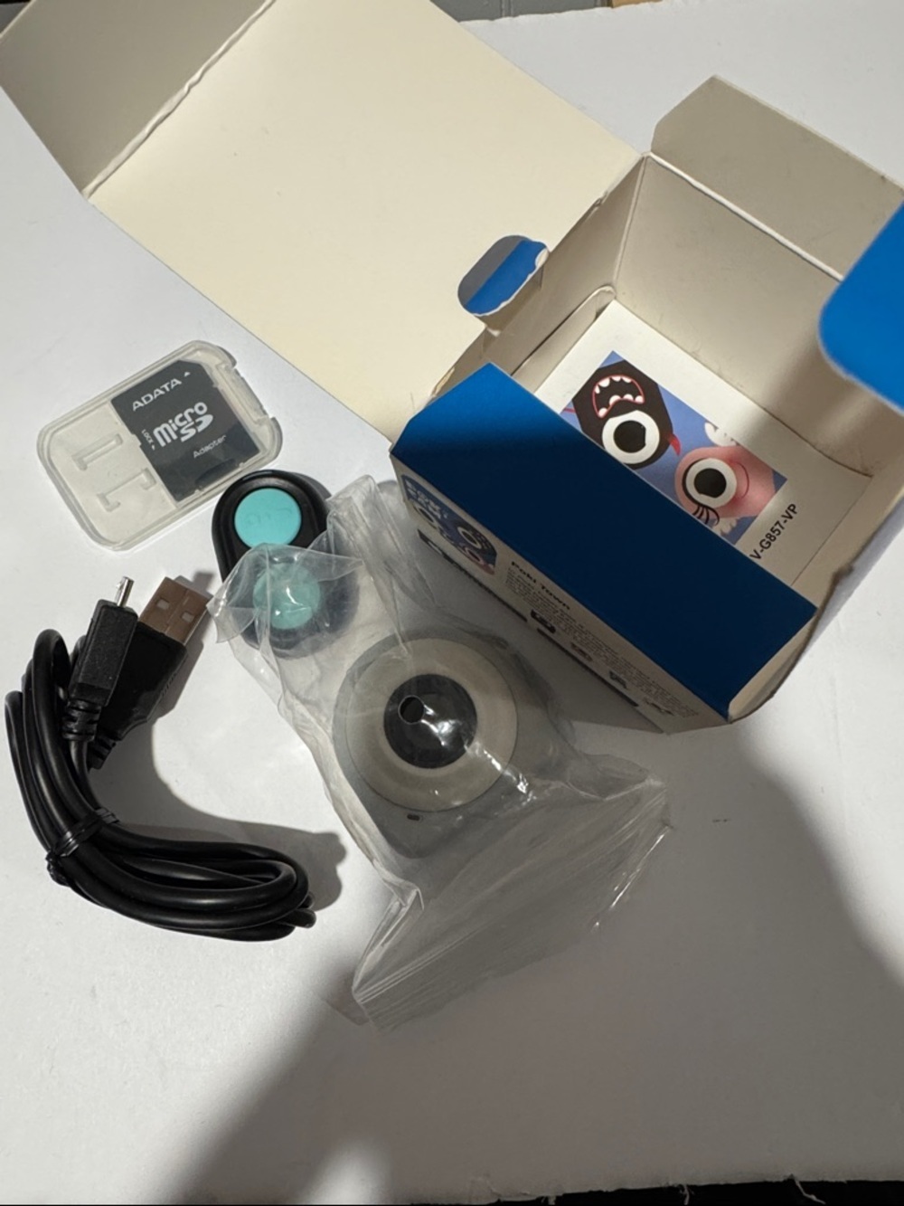 Poki Cami camera MicroSD Card and Accessory Kit Black & Blue